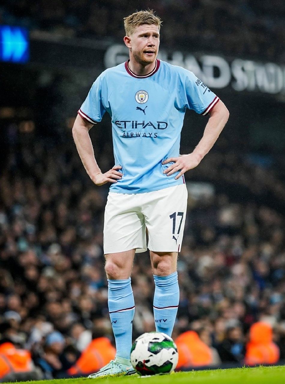 米体：因拉齐奥伤病过多，主席洛蒂托请来神父为球队祝福