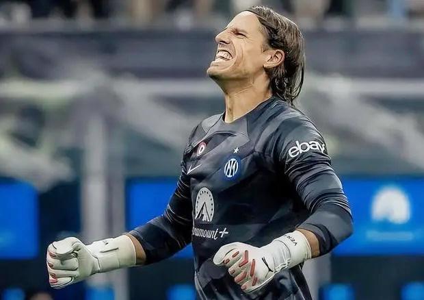 中超赛报：上海申花客场击败广州队,