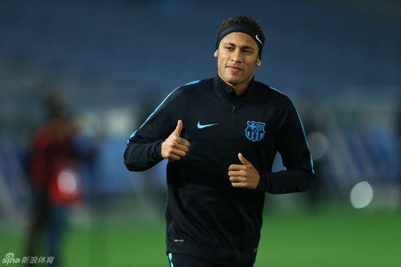 绿帽哥：皇马对阿诺德的表现极为不满，32万欧周薪却频受伤