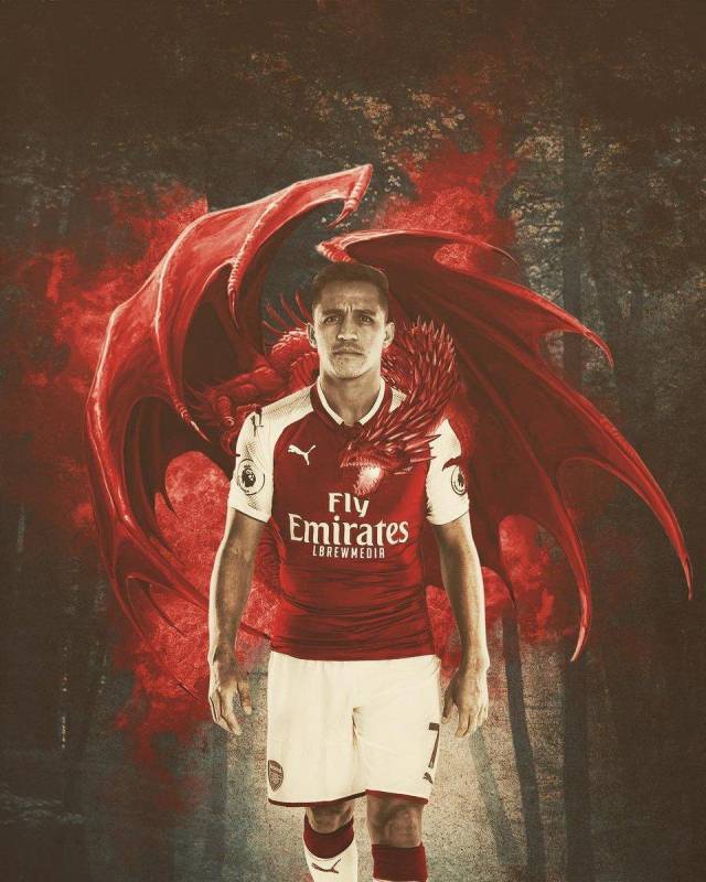 邮报：伯恩茅斯后卫塞内西与女足后卫鲍尔斯成英超新明星情侣