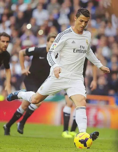 记者：兰克尔-泽在海牛出征杭州前拂袖而去，职业素养低